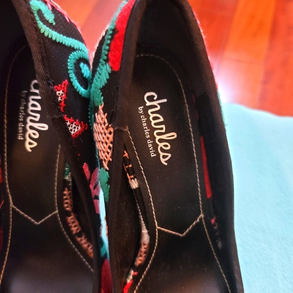 Charles by Charles David - Picture 6 of 6